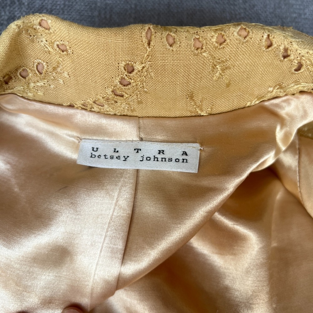 Vtg Ultra Betsey Johnson Two-Piece Blazer & Skirt Suit Set Womens Yellow Eyelet - Picture 3 of 16